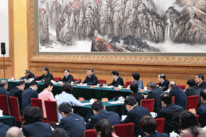 习近平主持召开学校思想政治理论课教师座谈会