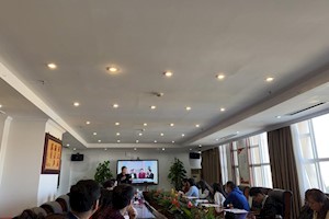 我校举办“大学英语本科教师教学培训之培养教师意识”专题讲座 